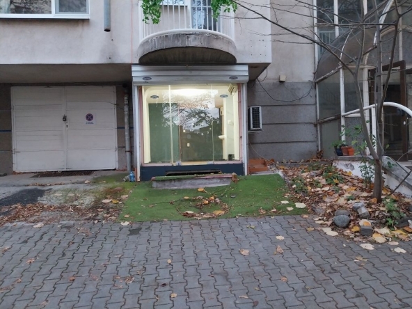 Дава се под наем Магазин в София, Лозенец - 18 кв.м за 298.86 € - Снимка #1