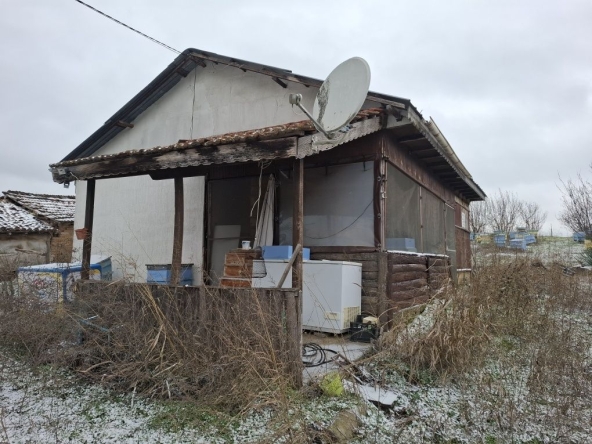 Парцел в с. Сребърна, Област Силистра - 2700 кв.м за 3 €/кв.м - Снимка #1