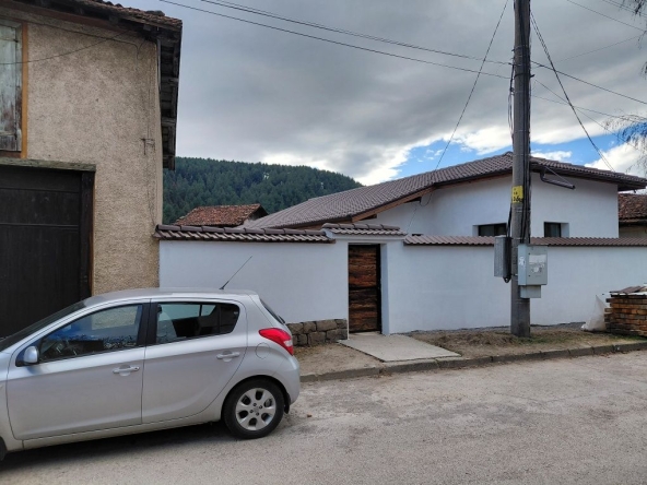 Къща в Пирдоп - 120 кв.м за 765 €/кв.м - Снимка #1