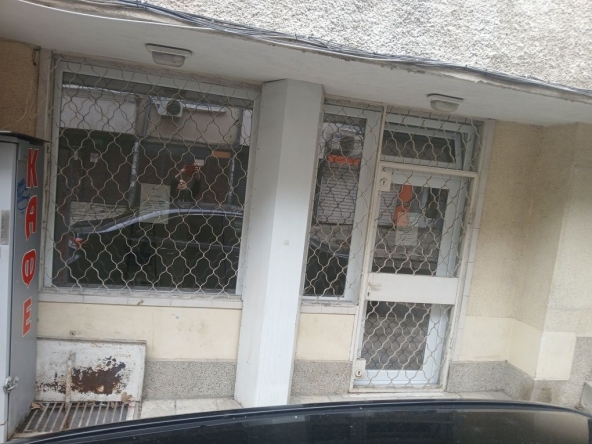 Дава се под наем Магазин в Варна, Зимно кино Тракия - 33 кв.м за 253.98 € - Снимка #1