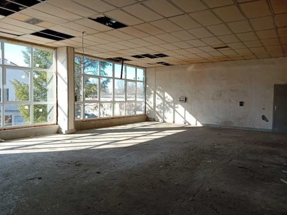 Дава се под наем Склад в София, Сердика - 90 кв.м за 538.56 € - Снимка #1