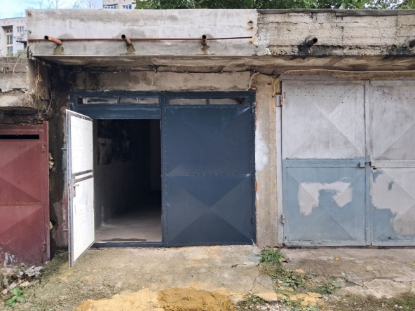 Гараж / Паркомясто в Добрич, Дружба 3 - 17 кв.м за 345 €/кв.м - Снимка #1