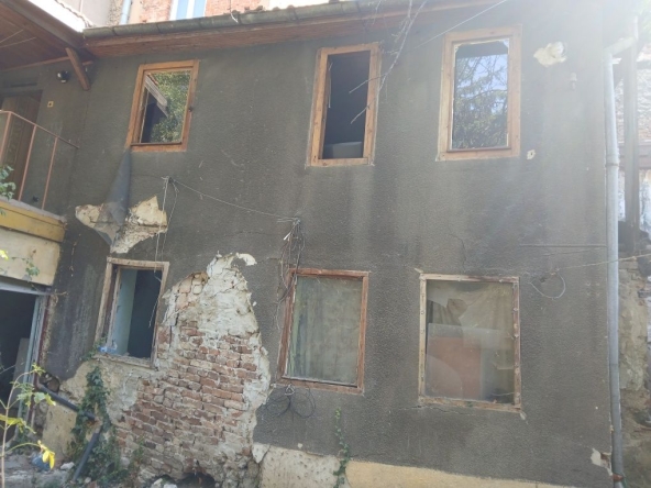 Етаж от къща в София, Център - 30 кв.м за 1053 €/кв.м - Снимка #1