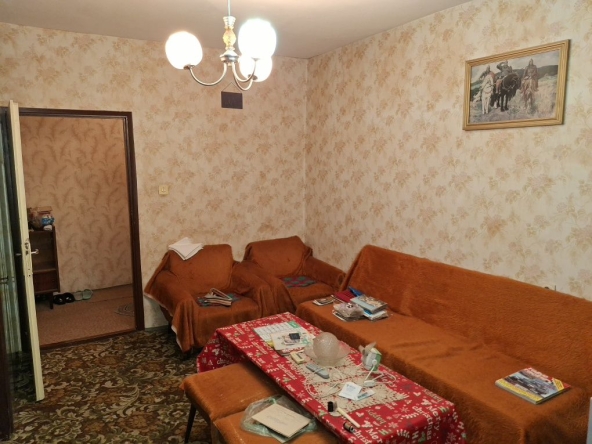 Тристаен апартамент в Търговище, Запад 2 - 77 кв.м за 1060 €/кв.м - Снимка #1