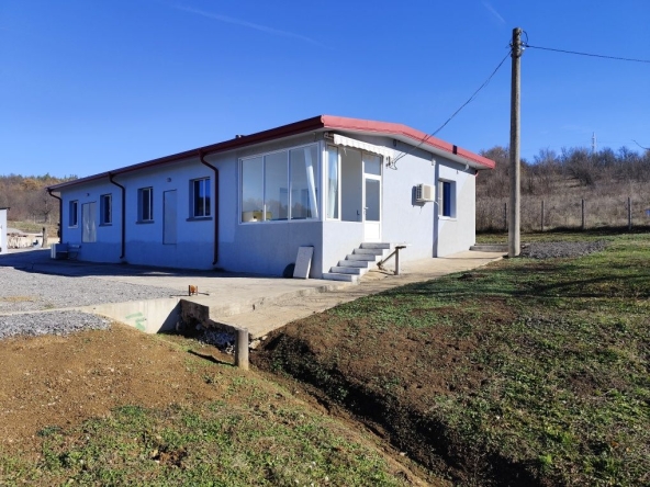 Склад в Дряново - 190 кв.м за 465 €/кв.м - Снимка #1