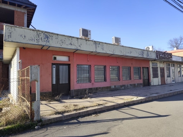 Дава се под наем Магазин в Костинброд - 120 кв.м за 548.25 € - Снимка #1