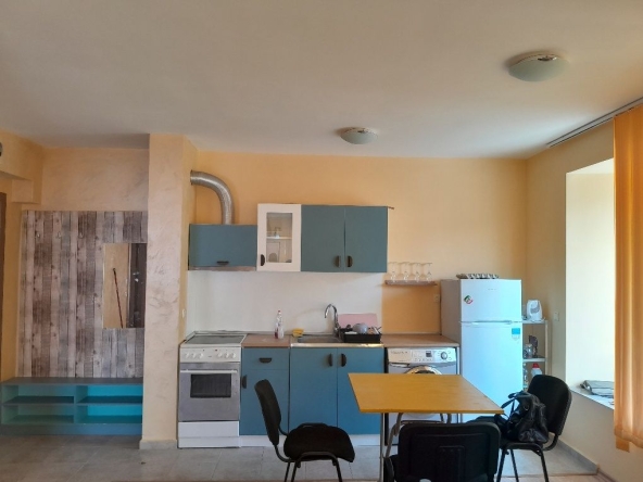 Дава се под наем Двустаен апартамент в Несебър - 78 кв.м за 250 € - Снимка #1