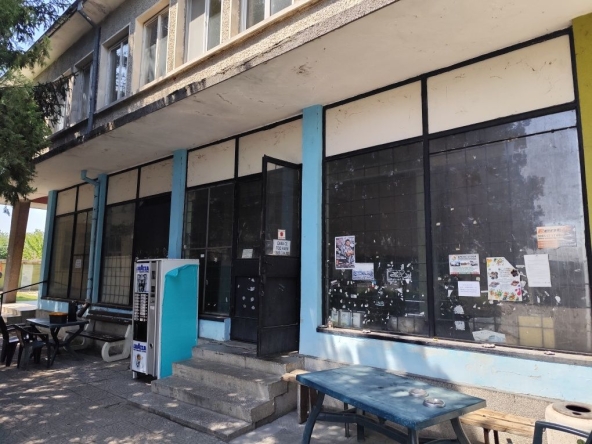 Дава се под наем Магазин в с. Правда, Област Велико Търново - 105 кв.м за 159.12 € - Снимка #1