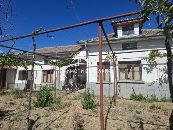 Къща в с. Кърнаре, Област Пловдив - 70 кв.м за 547 €/кв.м - Снимка #1