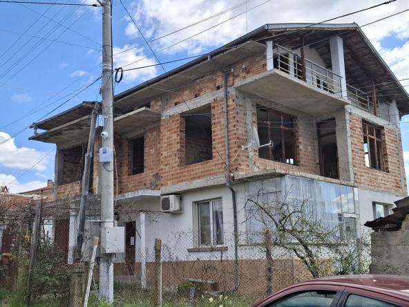 Къща в Казанлък - 170 кв.м за 540 €/кв.м - Снимка #1