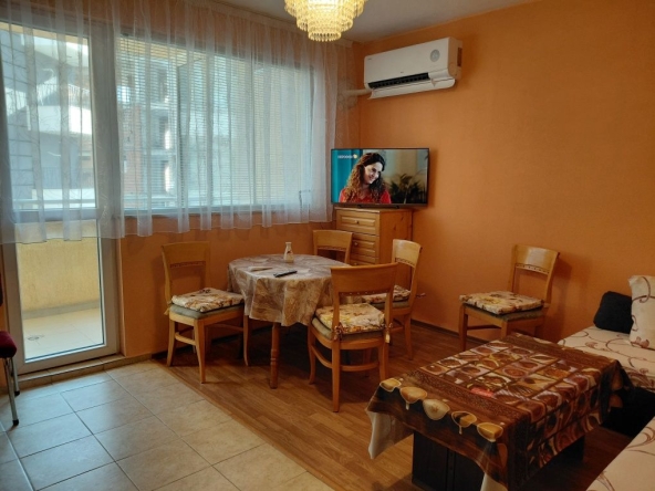 Дава се под наем Тристаен апартамент в София, Левски В - 90 кв.м за 648.21 € - Снимка #1
