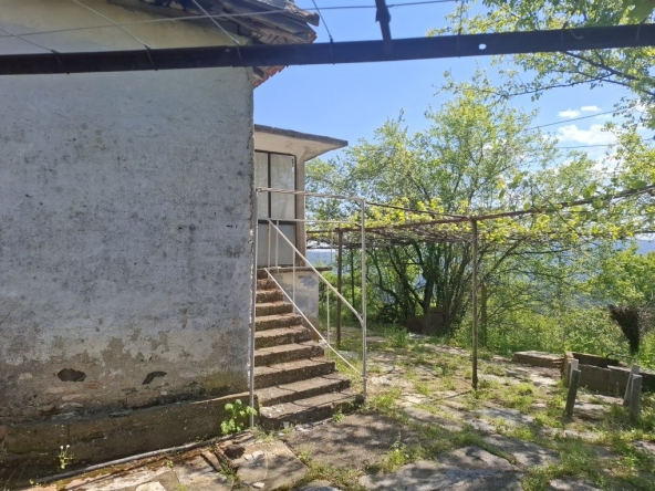 Къща в с. Камилски дол, Област Хасково - 90 кв.м за 108 €/кв.м - Снимка #1