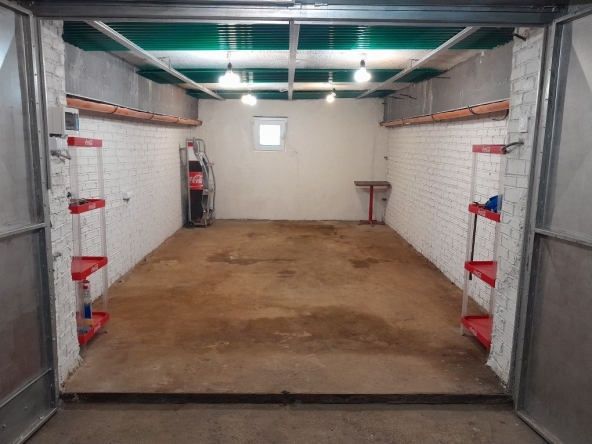 Дава се под наем Гараж / Паркомясто в София, Сухата река - 25 кв.м за 152.49 € - Снимка #1