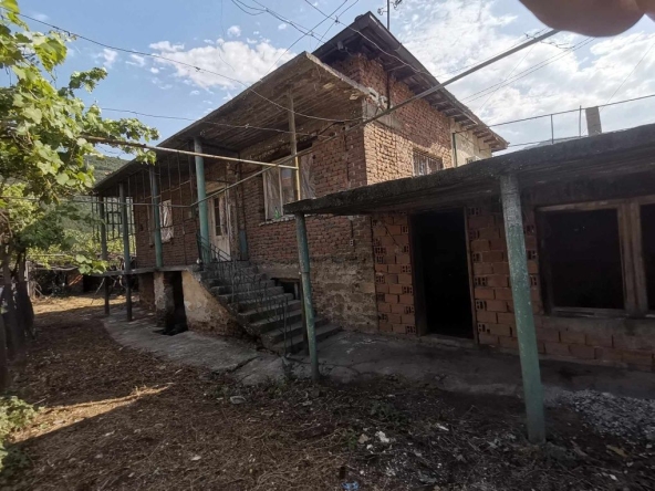 Къща в Кричим - 263 кв.м за 124 €/кв.м - Снимка #1