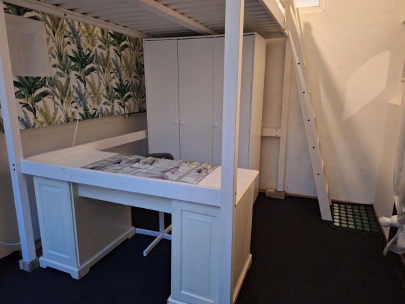 Дава се под наем  в София, Център - 14 кв.м за 204 € - Снимка #1