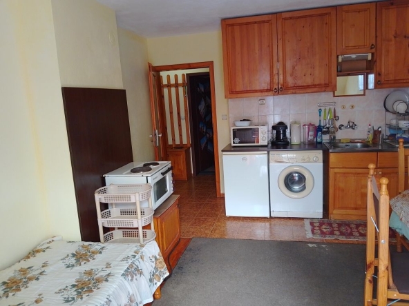 Дава се под наем Двустаен апартамент в Благоевград, Еленово 1 - 45 кв.м за 191.25 € - Снимка #1