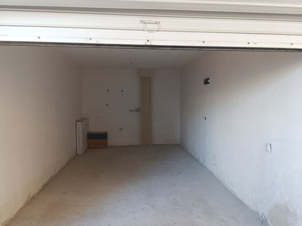 Дава се под наем Гараж / Паркомясто в Стара Загора, Самара 3 - 20 кв.м за 81.6 € - Снимка #1