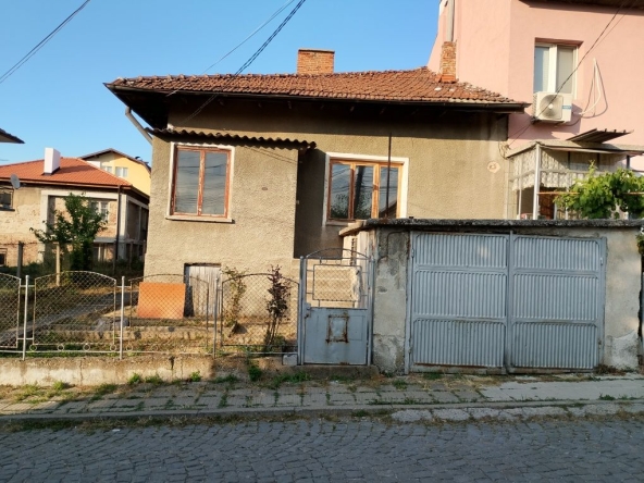 Къща в Перник, Ралица - 70 кв.м за 656 €/кв.м - Снимка #1