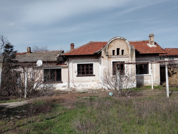 Къща в с. Ветрен, Област Стара Загора - 50 кв.м за 286 €/кв.м - Снимка #1