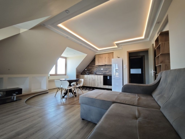 Двустаен апартамент в Свищов - 55 кв.м за 603 €/кв.м - Снимка #1