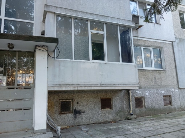 Двустаен апартамент в Варна, Цветен квартал - 64 кв.м за 1547 €/кв.м - Снимка #1