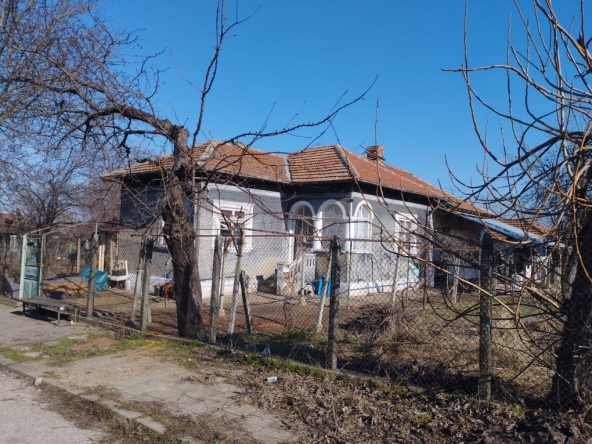 Къща в с. Нова Черна, Област Силистра - 101 кв.м за 157 €/кв.м - Снимка #1