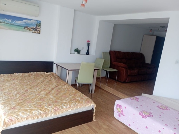 Дава се под наем Едностаен апартамент в Свети Влас - 55 кв.м за 51 € - Снимка #1