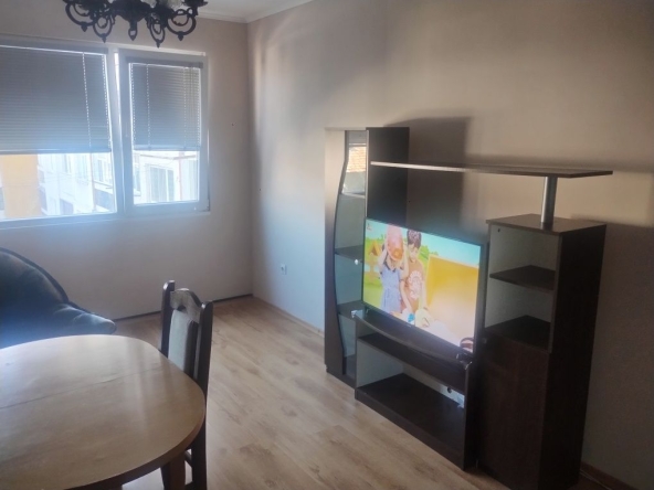 Дава се под наем Двустаен апартамент в Добрич, Христо Ботев - 68 кв.м за 183.6 € - Снимка #1