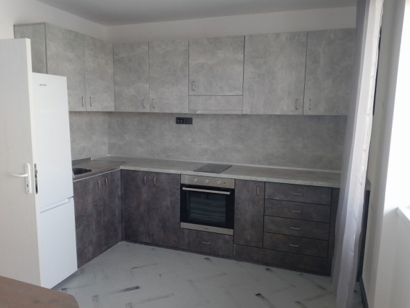 Дава се под наем Двустаен апартамент в Варна, Младост 1 - 52 кв.м за 400 € - Снимка #1