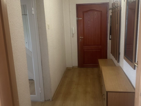 Тристаен апартамент в Казанлък - 96 кв.м за 1323 €/кв.м - Снимка #1