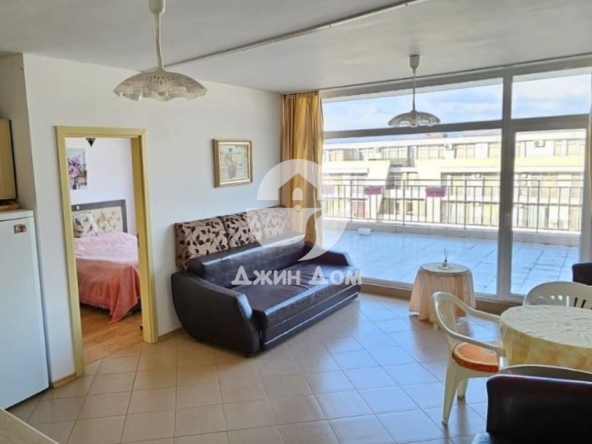 Двустаен апартамент в к.к. Слънчев бряг - 77 кв.м за 884 €/кв.м - Снимка #1