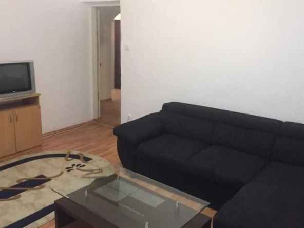 Дава се под наем Тристаен апартамент в Пловдив, Център - 74 кв.м за 188.7 € - Снимка #1