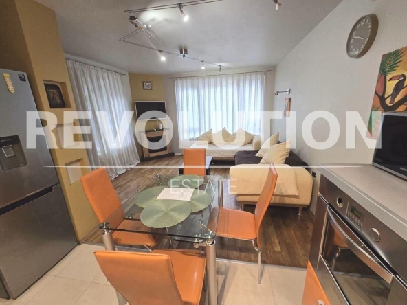 Дава се под наем Тристаен апартамент в Варна, Генералите - 92 кв.м за 1100 € - Снимка #1