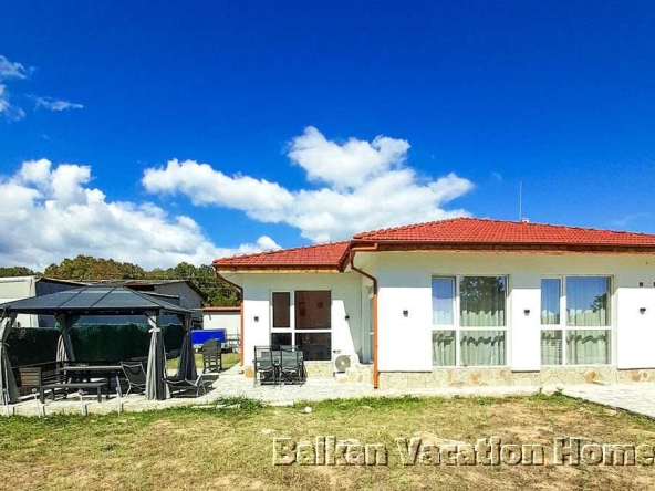 Къща в с. Шкорпиловци, Област Варна - 120 кв.м за 1250 €/кв.м - Снимка #1