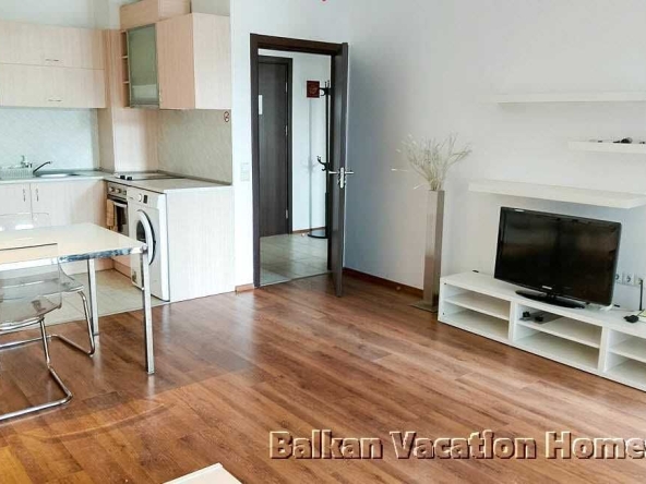 Двустаен апартамент в Бяла - 77 кв.м за 521 €/кв.м - Снимка #1