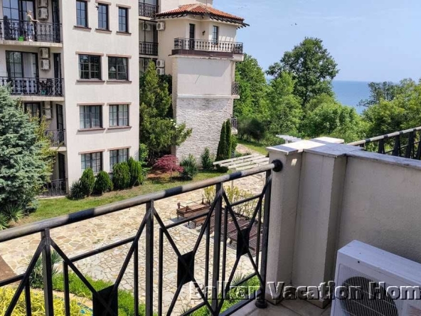 Двустаен апартамент в Обзор - 78 кв.м за 425 €/кв.м - Снимка #1