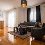 Дава се под наем Двустаен апартамент в Пловдив, Въстанически - 62 кв.м за 306 € - Снимка #1