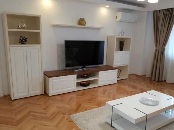 Дава се под наем Двустаен апартамент в Пловдив, Гагарин - 65 кв.м за 295.8 € - Снимка #1