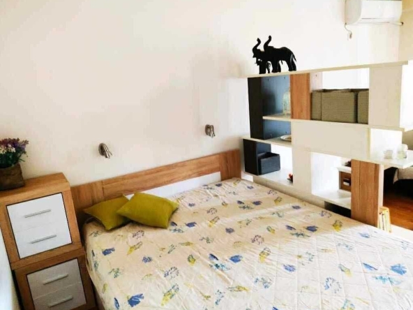 Дава се под наем Двустаен апартамент в Бургас, Център - 60 кв.м за 321.3 € - Снимка #1