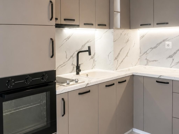 Дава се под наем Тристаен апартамент в Пловдив, Център - 90 кв.м за 598.23 € - Снимка #1