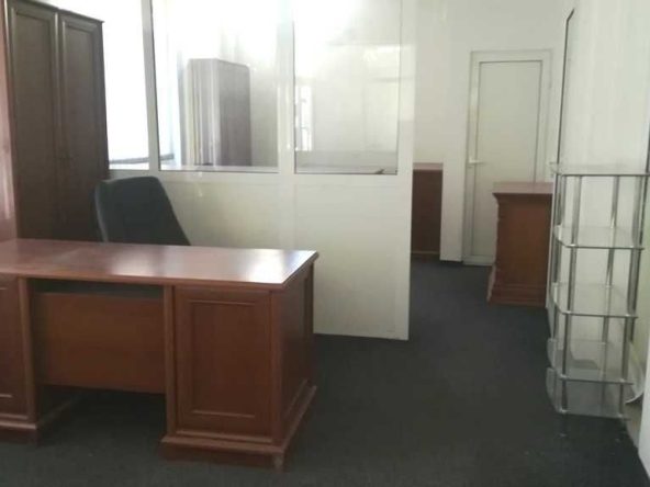 Дава се под наем Офис в София, Център - 35 кв.м за 367.2 € - Снимка #1