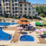 Тристаен апартамент в Бяла - 120 кв.м за 444 €/кв.м - Снимка #1