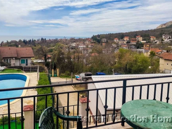 Двустаен апартамент в Балчик - 64 кв.м за 1013 €/кв.м - Снимка #1