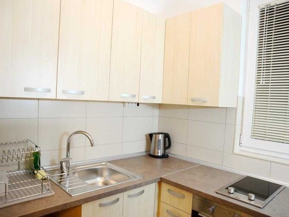 Дава се под наем Тристаен апартамент в Пловдив, Център - 79 кв.м за 244.8 € - Снимка #1