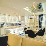 Дава се под наем Тристаен апартамент в Варна, Галата - 150 кв.м за 1097.01 € - Снимка #1