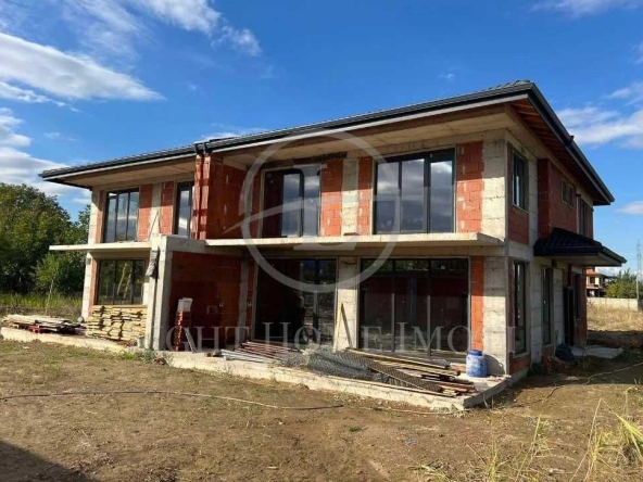 Къща в Пловдив, Беломорски - 280 кв.м за 638 €/кв.м - Снимка #1