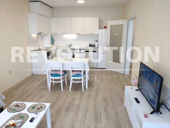 Дава се под наем Двустаен апартамент в Варна, Аспарухово - 71 кв.м за 598.23 € - Снимка #1