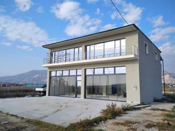 Магазин в Пловдив, Кършияка - 1750 кв.м за 166 €/кв.м - Снимка #1