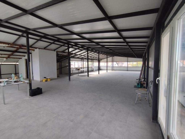 Дава се под наем Склад в София, Република - 210 кв.м за 1320 € - Снимка #1