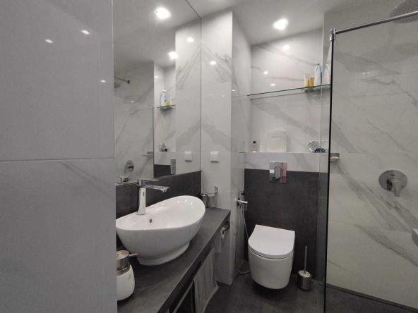 Дава се под наем Тристаен апартамент в София, Света Троица - 120 кв.м за 800 € - Снимка #1